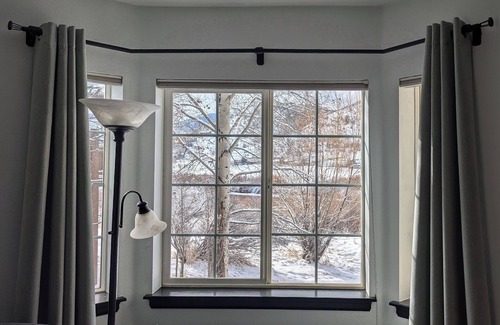 Edwards Condo | 2 Bd Condo close to Vail & Beaver Creek w/WiFi, Pool & Hot Tub, on Eagle River
