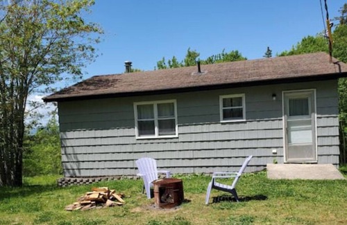 West Bay Cabin | 2 BDR cabin on the Bras d'or lake. 420 Friendly (3 of 5)