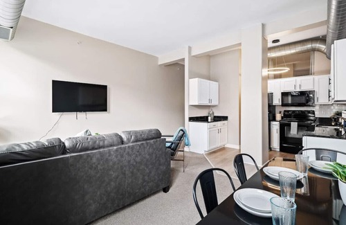 Downtown Cleveland Apartment | 2 BDR Living in the Heart of Downtown CLE