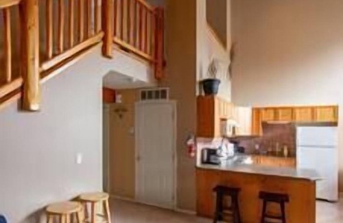 East Kootenay House | 2 BDR with Loft/Mountain Views/Walk Out Deck