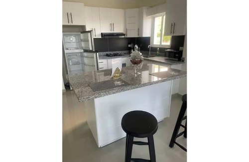 Paraiso Apartment | 2 Bdrm, 1 Bath, Wifi, Near River and Beach, 4R
