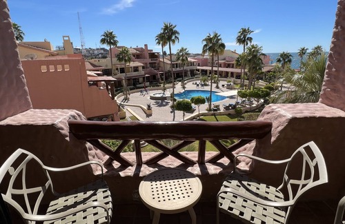 Centro Condo | 2 Bdrm/2 Bath Oceanfront Rocky Point Condo, 4 Hr. Drive from Phoenix
