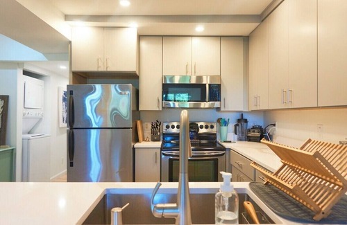 Caine Woods Condo | 2 Bdrm/2 Bath, Sleeps 6, Pool, Balcony, Wi-Fi, TVs