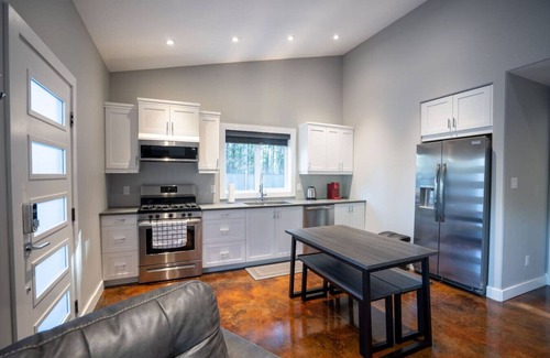 Port Alberni House | 2 Bdrm 2 ensuite new modern home