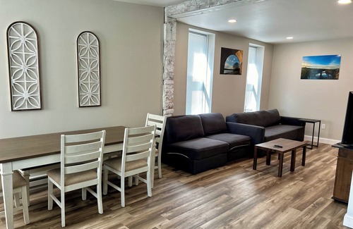 Roxborough-Manayunk Apartment | 2 Bdrm Apt w King Size Bed, 3 Work Desk, & More in welcoming Philadelphia!