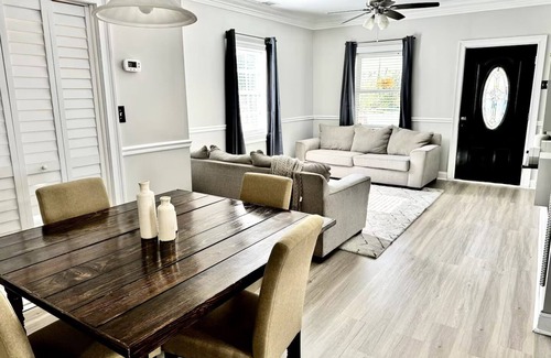Port Wentworth House | 2-bdrm Bungalow 15 min from Downtown w/WiFi, Central Air
