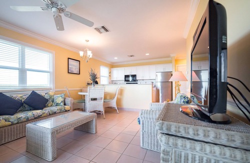 Wheeland Settlement Condo | 2 Bdrm Condo Located At Northwest Point Resort. Enjoy Beach-Pool -Hot Tub-views