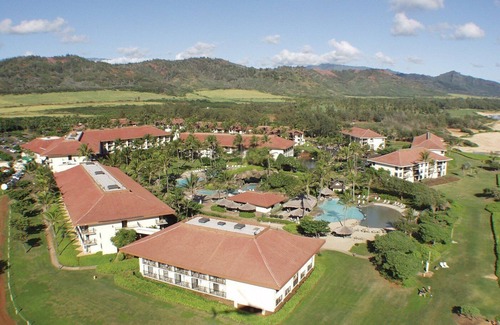 Lihue Condo | 2 bdrm deluxe suite Kauai Beach Villas