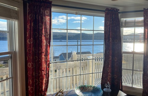 Chapel Arm House | 2 bdrm Home in Idyllic Newfoundland Outport