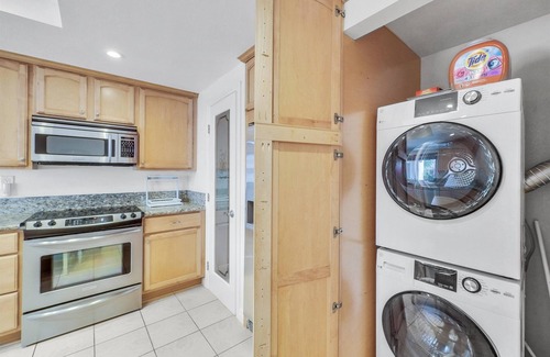 Santa Ana Heights House | 2 Bdrm · Pool · Irvine! Extended Stays Welcome!