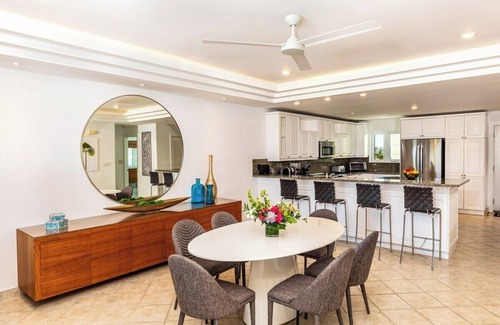 The Bight Condo | 2 Bdrm Pool & Marina View at The Yacht Club E12