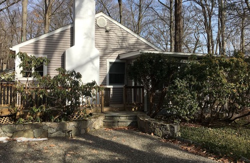 Putnam Valley House | 2-bdrm w/ Deck 1 Hr. from NYC!