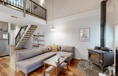 Carnelian Woods Apartment | 2 Bed 2 Bath Apartment in Carnelian Bay