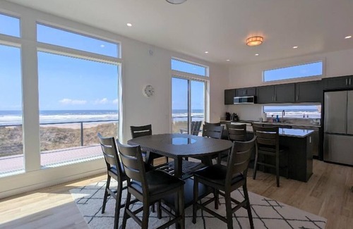 Florence House | 2 bed, 2 bath beach front new construction.