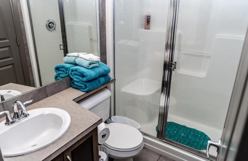 South Pandosy Apartment | 2 Bed 2 Bath Corner Unit Overlooking Pool #501