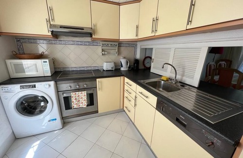 Albufeira Apartment | 2 bed 2 bath ground floor apt with sea views, air con and Wi-Fi