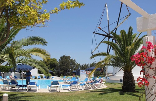 Albufeira Apartment | 2 bed 2 bath ground floor apt with sea views, air con and Wi-Fi
