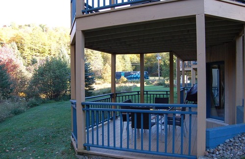 Mont-Tremblant Condo | 2 bed 2 bath, sleeps 6, free wifi, free parking, recently renovated