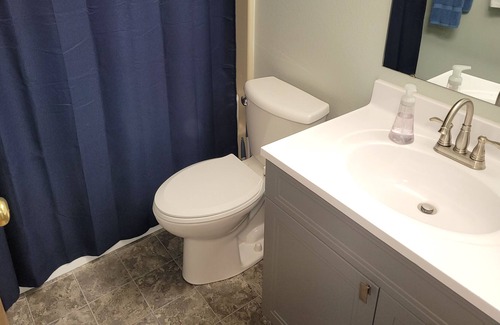 Cedar Rapids - Iowa City Apartment | 2 Bed 2 Bath Spacious Apartment Downtown Cedar Rapids
