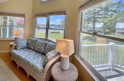 Deltaville Condo | 2 bed 2 bath waterfront condo w a pool