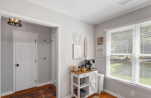 Northwest Raleigh House | 2 Bed/2 Private Bath Townhome in West Raleigh Near Umstead Park & Rex Hospital