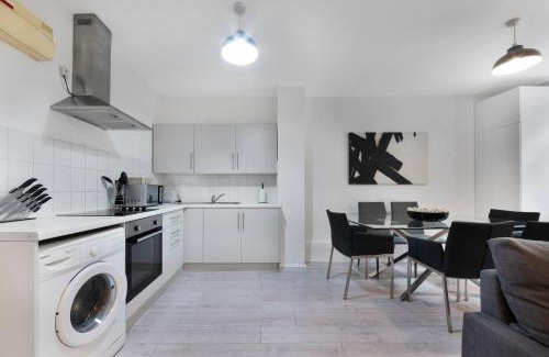 Finsbury Park Apartment | 2 Bed Apartment- Finsbury Park Station B