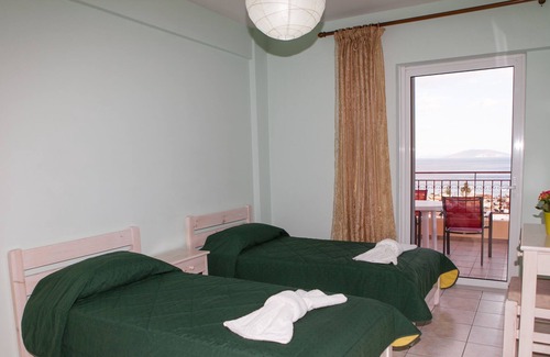 Tolo Apartment | 2 bed Apartment for up to 5 in Tolo Close to the Beach with Breathtaking Views