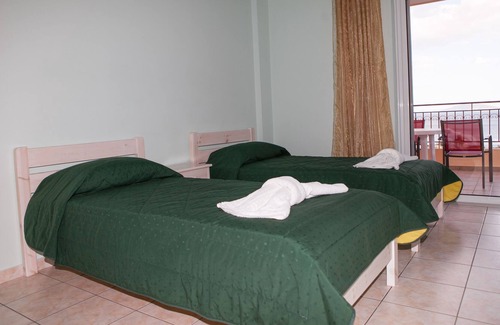 Tolo Apartment | 2 bed Apartment for up to 5 in Tolo Close to the Beach with Breathtaking Views
