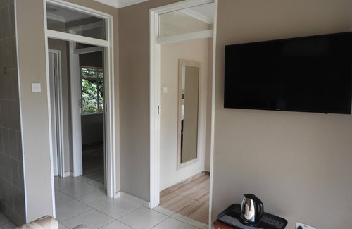 Harare Apartment | 2 Bed Apartment With Ensuite Kitchenette- 2071