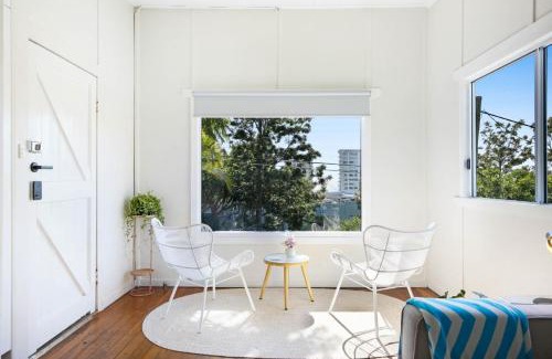 Burleigh Heads House | 2-Bed Beach House in Burleigh Heads Amidst Nature