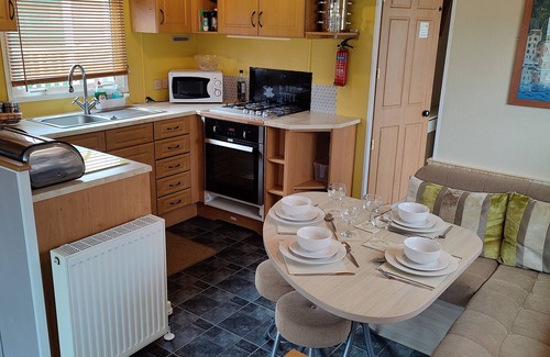 Great Houghton Apartment | 2-Bed Caravan at Billing Aquadrome Northampton