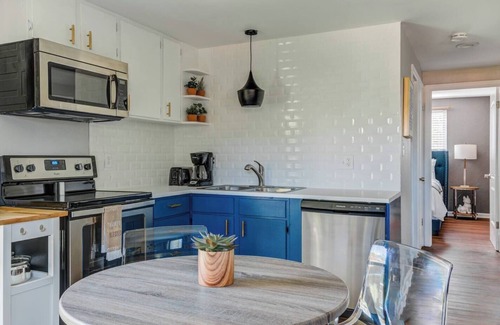 Rosedale Condo | 2-Bed Duplex Near 3 KU! 29