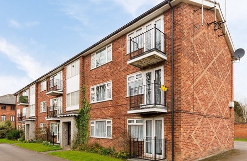 Whitnash Apartment | 2 Bed Flat in Leamington Spa | Pass the Keys