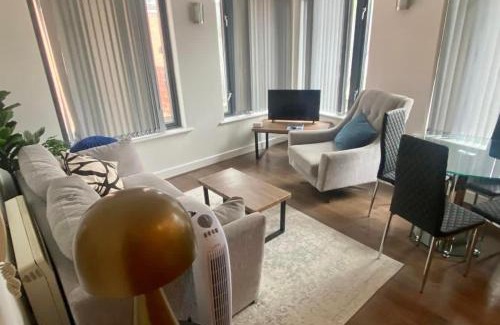 Castlefield Apartment | 2 Bed Flat Near Deansgate