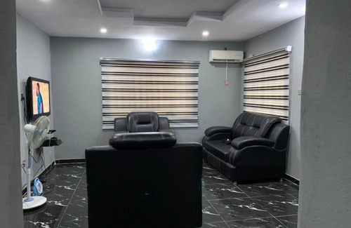 Ibadan House | 2 Bed House in Adeleye, off Olodo rd Ibadan. Quiet cheap 2 Bedroom house