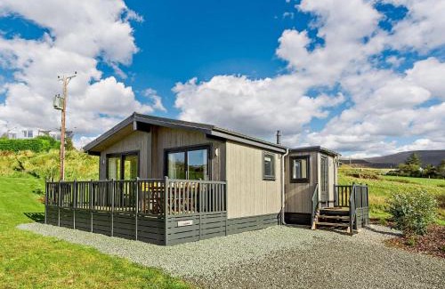 Glenhinnisdal House | 2 Bed in Isle of Skye 75068