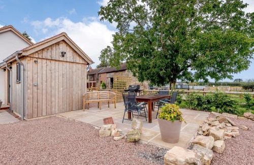 Newent House | 2 Bed in Newent 78696