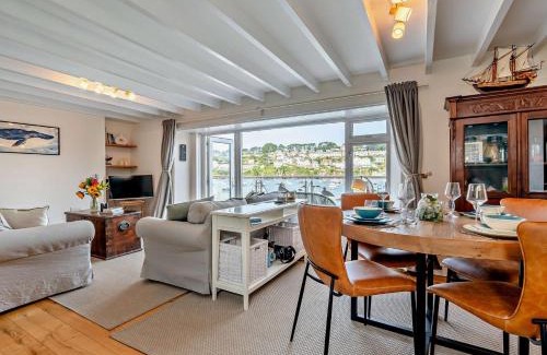 Polruan House | 2 Bed in Polruan PC074