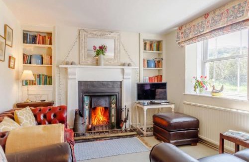 Llanfihangel Tal-y-llyn House | 2 Bed in Talybont-on-Usk BN249