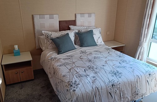 Bucks Cross Cabin | 2-Bed Luxury Lodge at Bideford Bay within walking distance of Clovelly