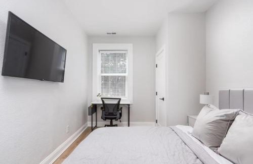 Pueblo Apartment | 2-Bed Modern Apt in the heart of Pueblo with work space