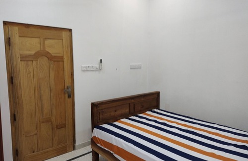 Nallur House | 2 Bed non AC house with free parking