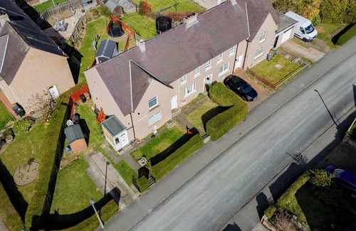 Longcroft Apartment | 2-Bed Townhouse | Free Parking | Near City