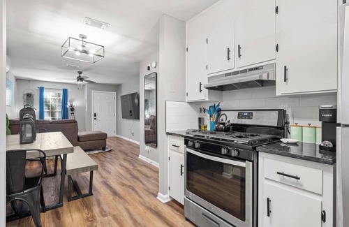 Northeast Pensacola House | 2 Bed w/Fenced Yard * Dog Friendly * Fox Den E