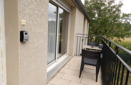 Saint-Michel-sur-Savasse Apartment | 2 bedroom house in Drôme des Collines