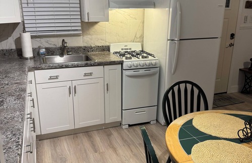 Rio Grande Cottage | 2 Bedroom 1 Full Bath cottage minutes to beach or bay. 3 Person Max Only !