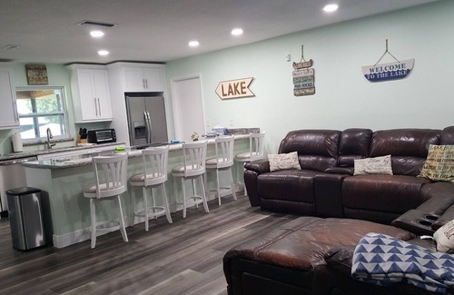 Placid Lakes House | 2 Bedroom 2 Bath on the 4th Canal that leads to beautiful Lake June