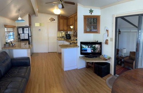 Key Largo Cottage | 2 bedroom & 25' Boat Dock ~ Waterfront Atlantic Side & PrivateTiki dining, bikes