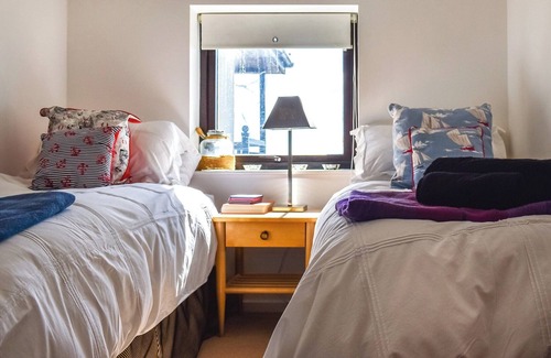 Burnham-on-Crouch Cottage | 2 bedroom accommodation in Burnham-on-Crouch
