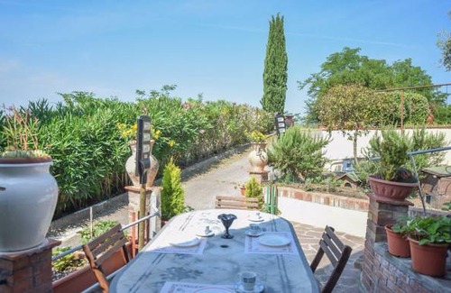 Montefoscoli House | 2 bedroom accommodation in Montefoscoli